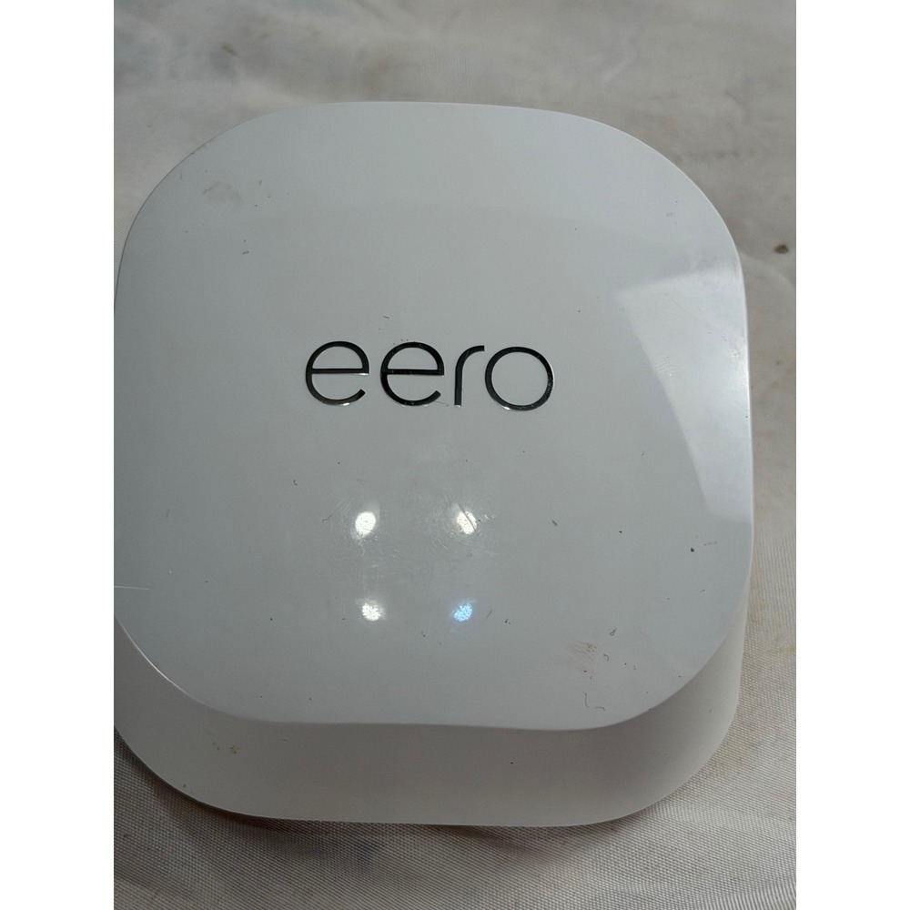Amazon eero 6+ Dual-Band Mesh Wi-Fi 6 Router White Model R010001 Gbps Speed - Picture 2 of 3